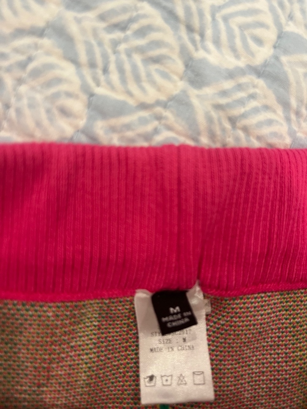 Knit shorts - Picture 2 of 2